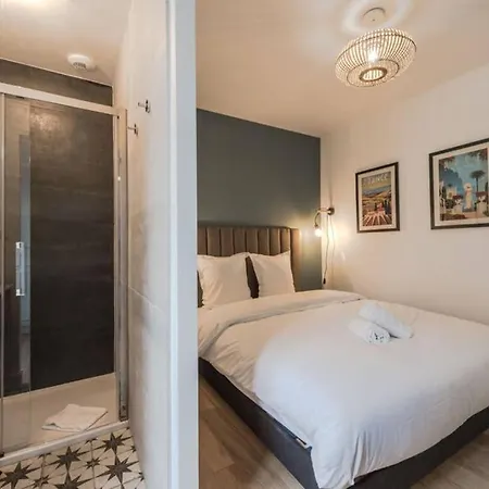 Luxury Brand New Art Deco Disneyland Chalifert